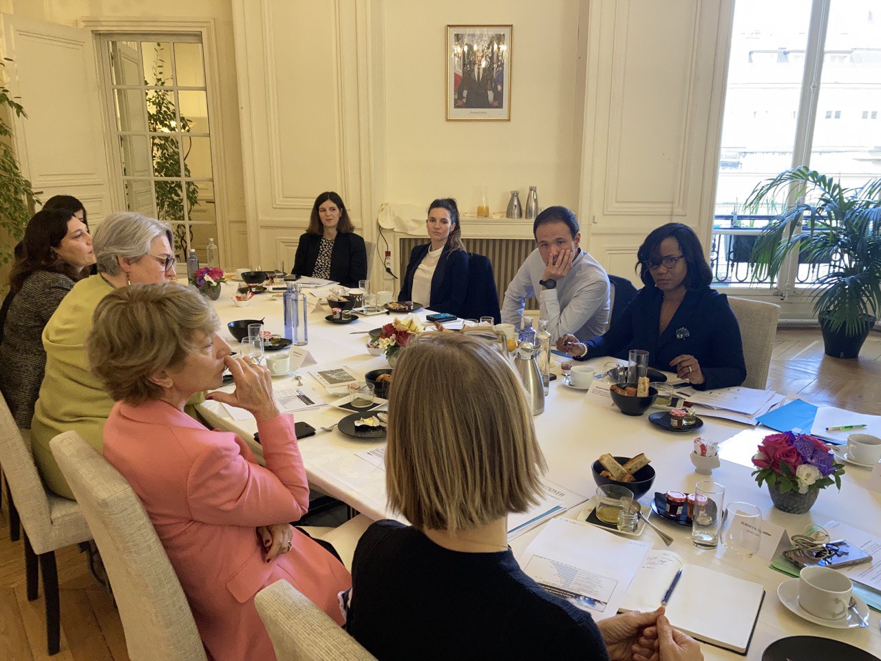 photo table 2 MDF 220223