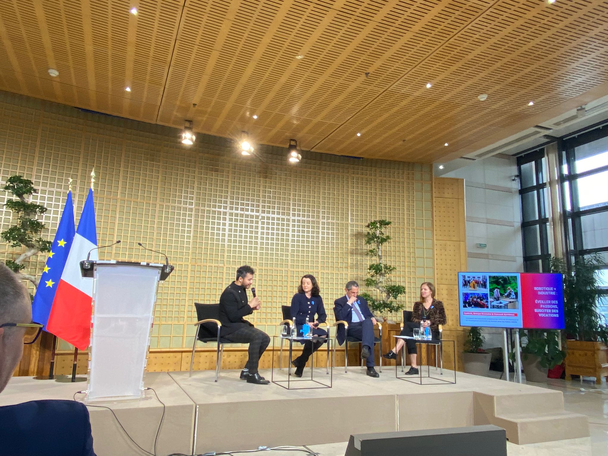 0ba905d6-cb50-4033-84b7-3a43669e9414