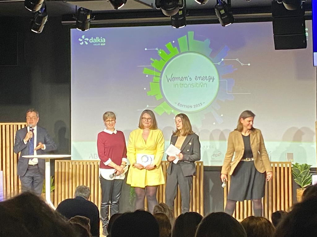 6ecab09e-6d1e-4459-b4f8-043561ec744b