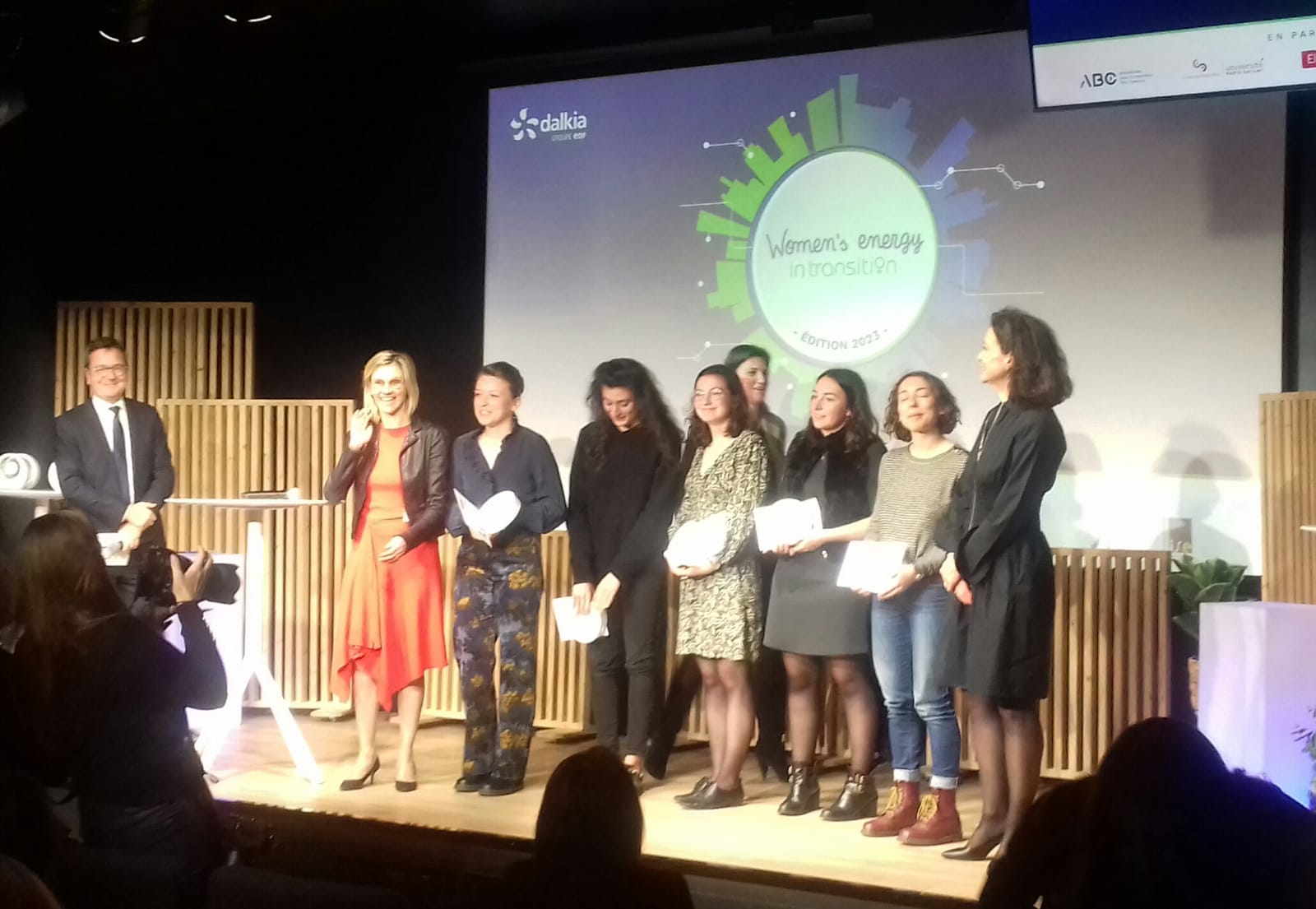 5f728236-4023-4aee-b6ab-e105a9f3b3fe