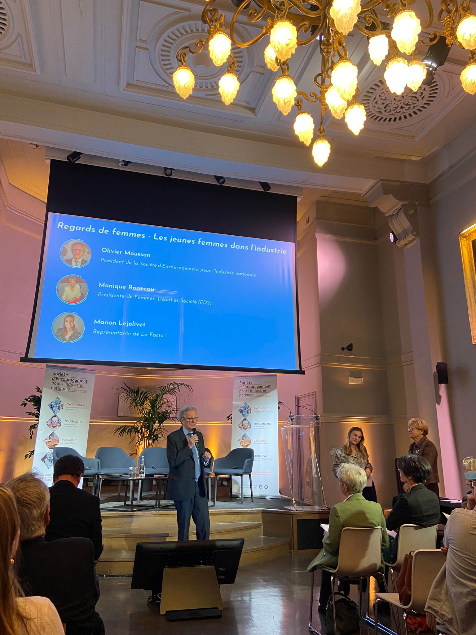 99569fe8-b69f-41c4-b0eb-3aab35d6d0a8