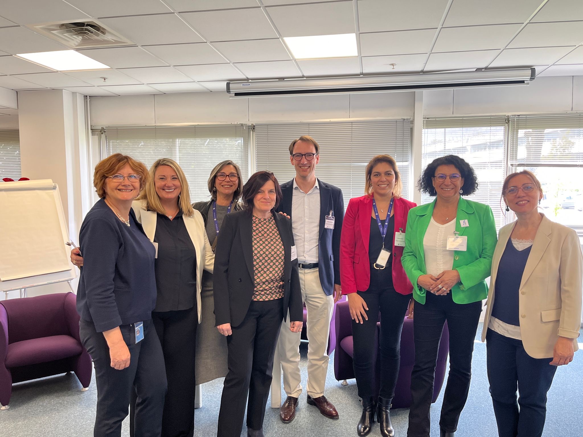 b1ae2fdf-2d5b-4299-a816-05b04970946f